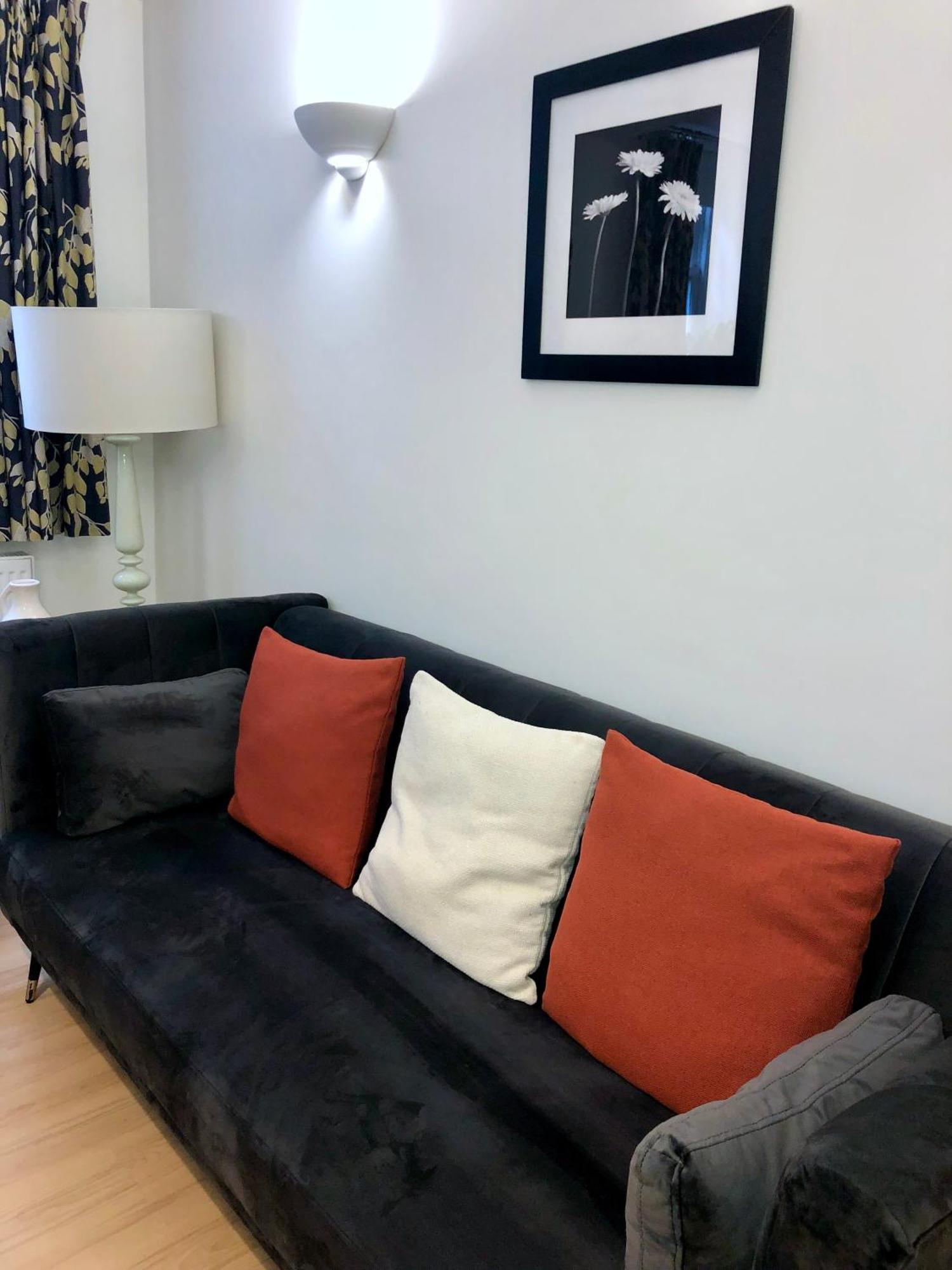 Luxury Apartment In The Heart Of Бат Экстерьер фото